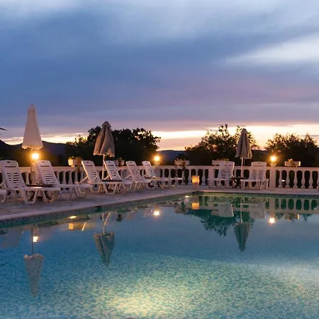 Hotel apartamentowy Myrto Pelekas